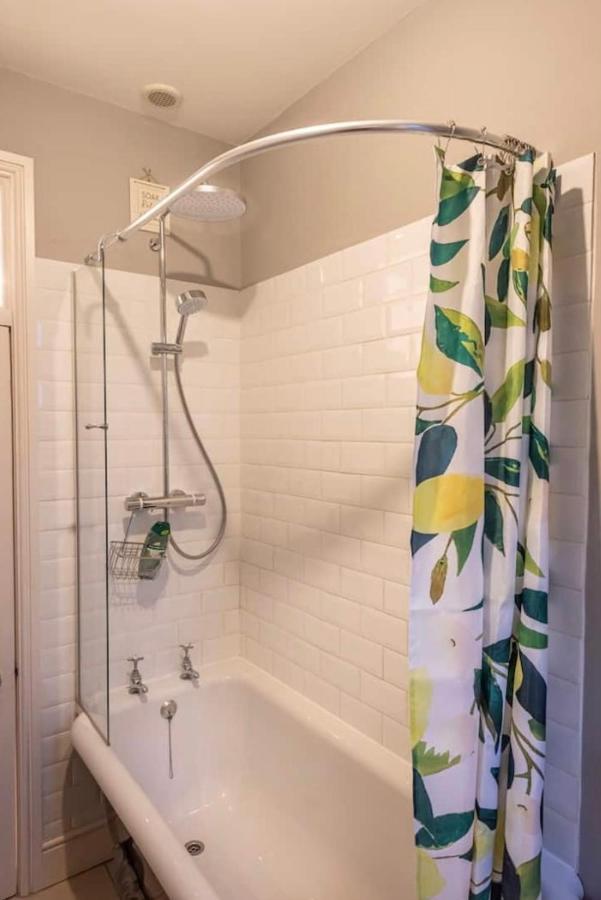 Choristers Mews: Luxury Cottage A Stones Throw From The Cathedral! Lincoln Eksteriør billede